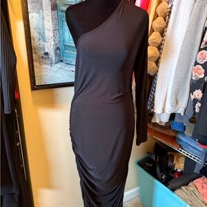 Boohoo Elegant Black One-Shoulder Dress